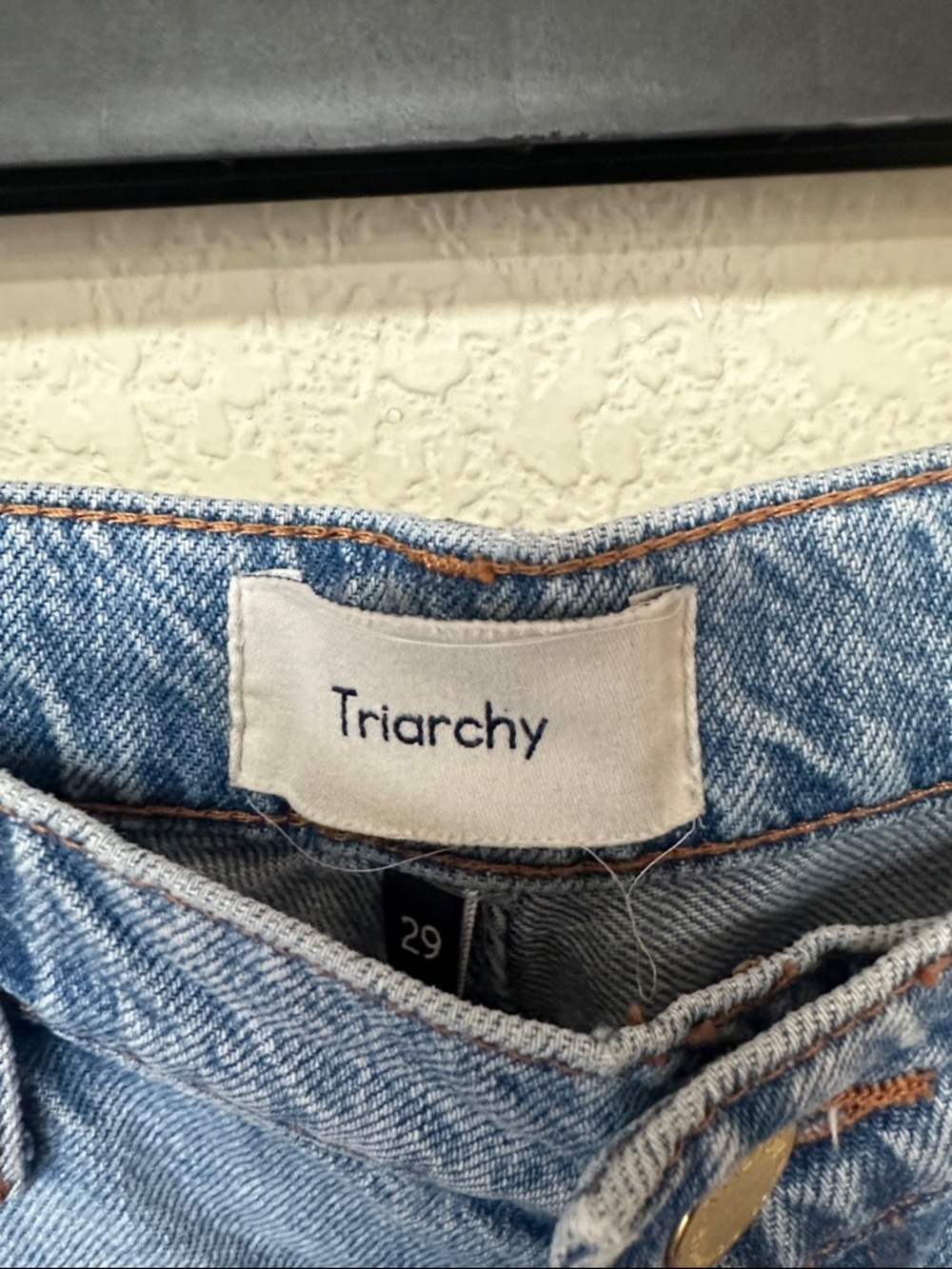 Triarchy womans Light Blue Distressed straight leg Jeans size 29 - Picture 4 of 5